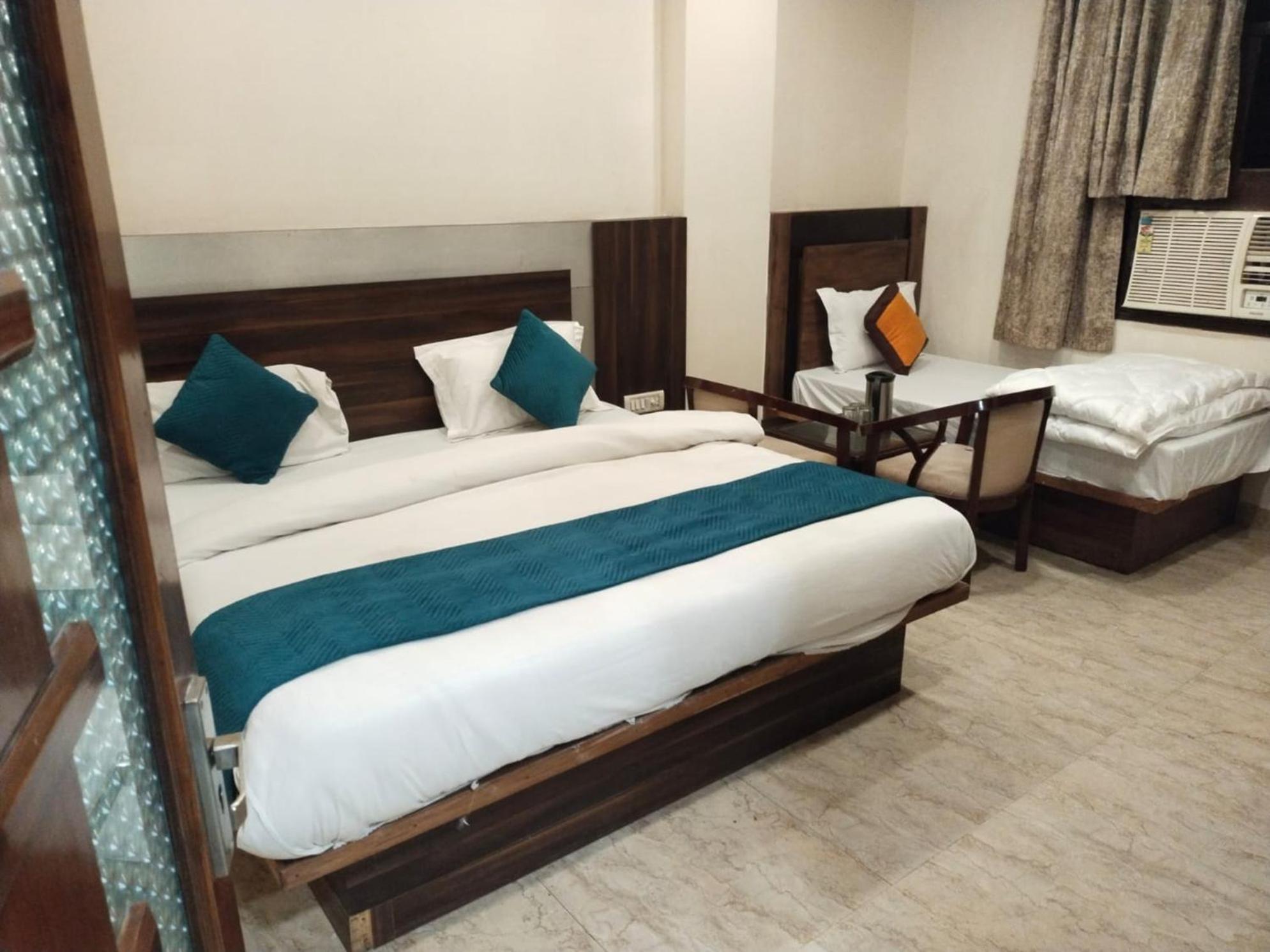 Hotel Lav Kush Deluxe At Paharganj New Delhi Eksteriør billede